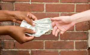 ¿Cómo cambiar Soles a Dólares?